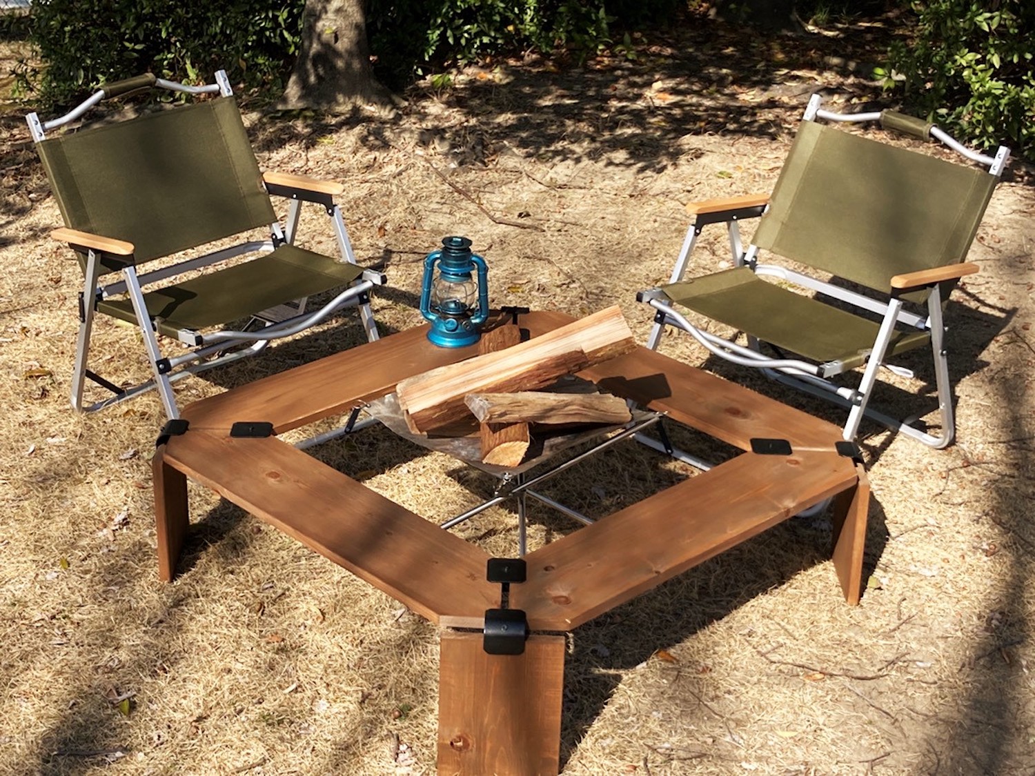 ウッドテーブル8選｜おしゃれで高級感UP！キャンプサイトに温かみを