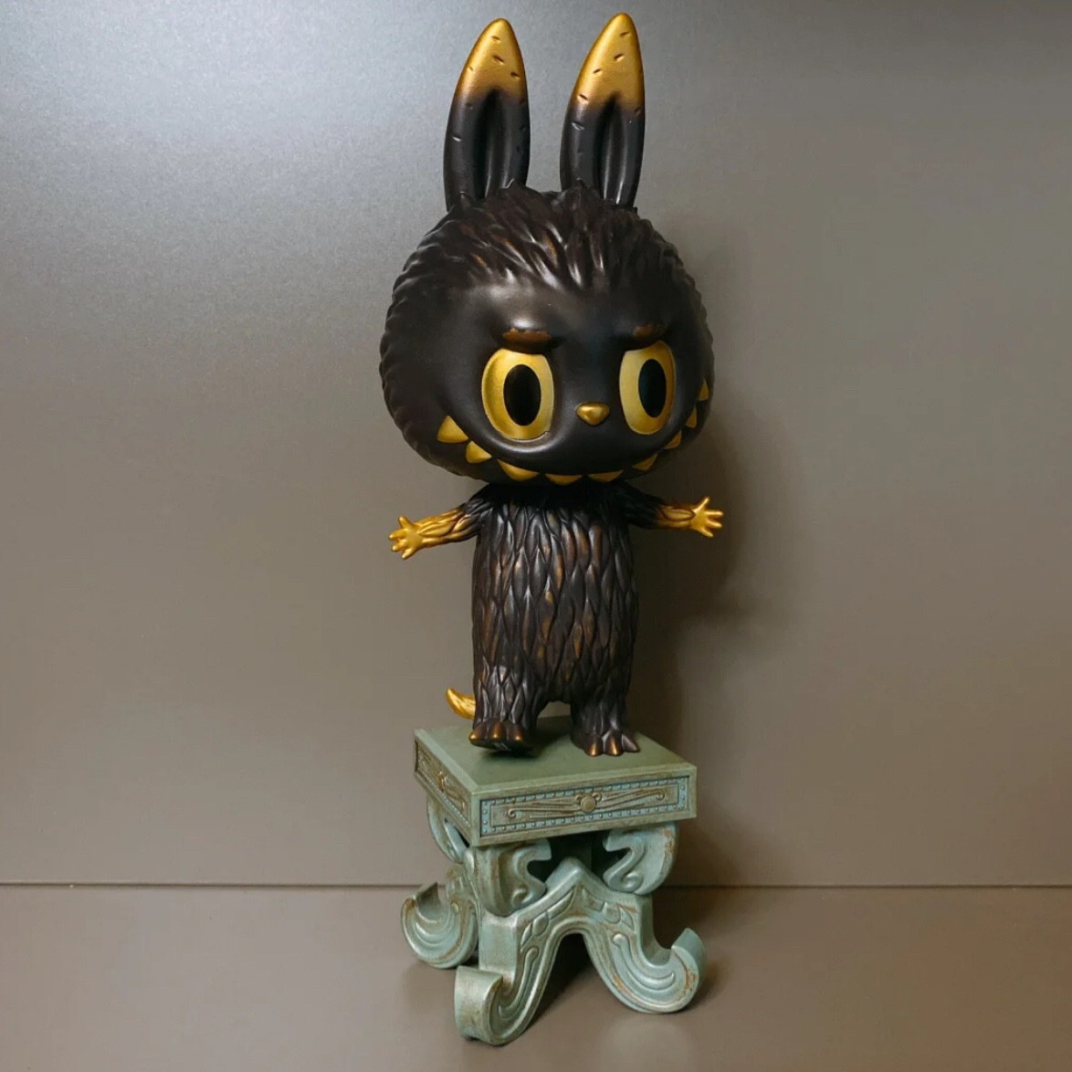 POP MART x HOW2WORK Zimomo Bronze Mask Limited Edition Art Toy | eBay