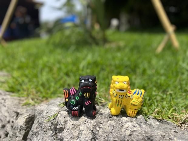 絵付（素焼き）シーサーA - 沖縄のギフト・引き出物の通販なら琉球ギフト