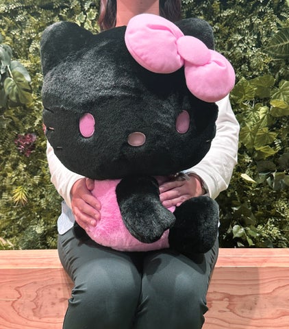ハローキティぬいぐるみ「グレートジャンボ」登場！42cmのビッグサイズ