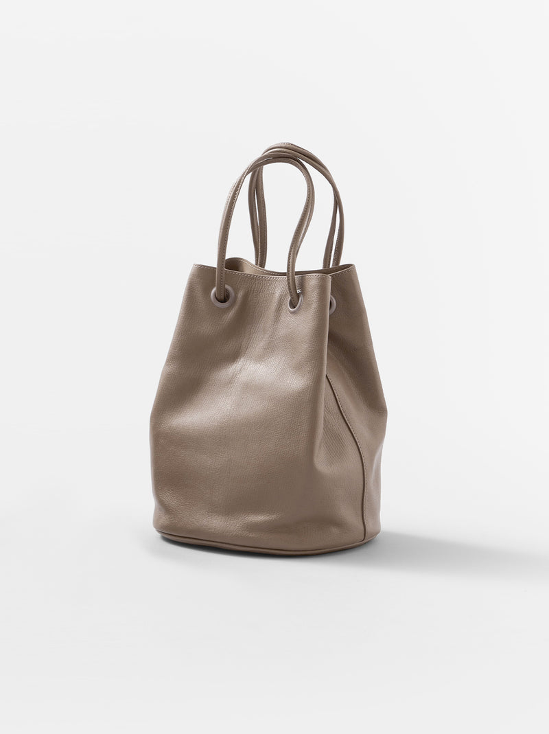 Oval lantern bag M (Baby goat) – ARTS&SCIENCE ONLINE SELLER