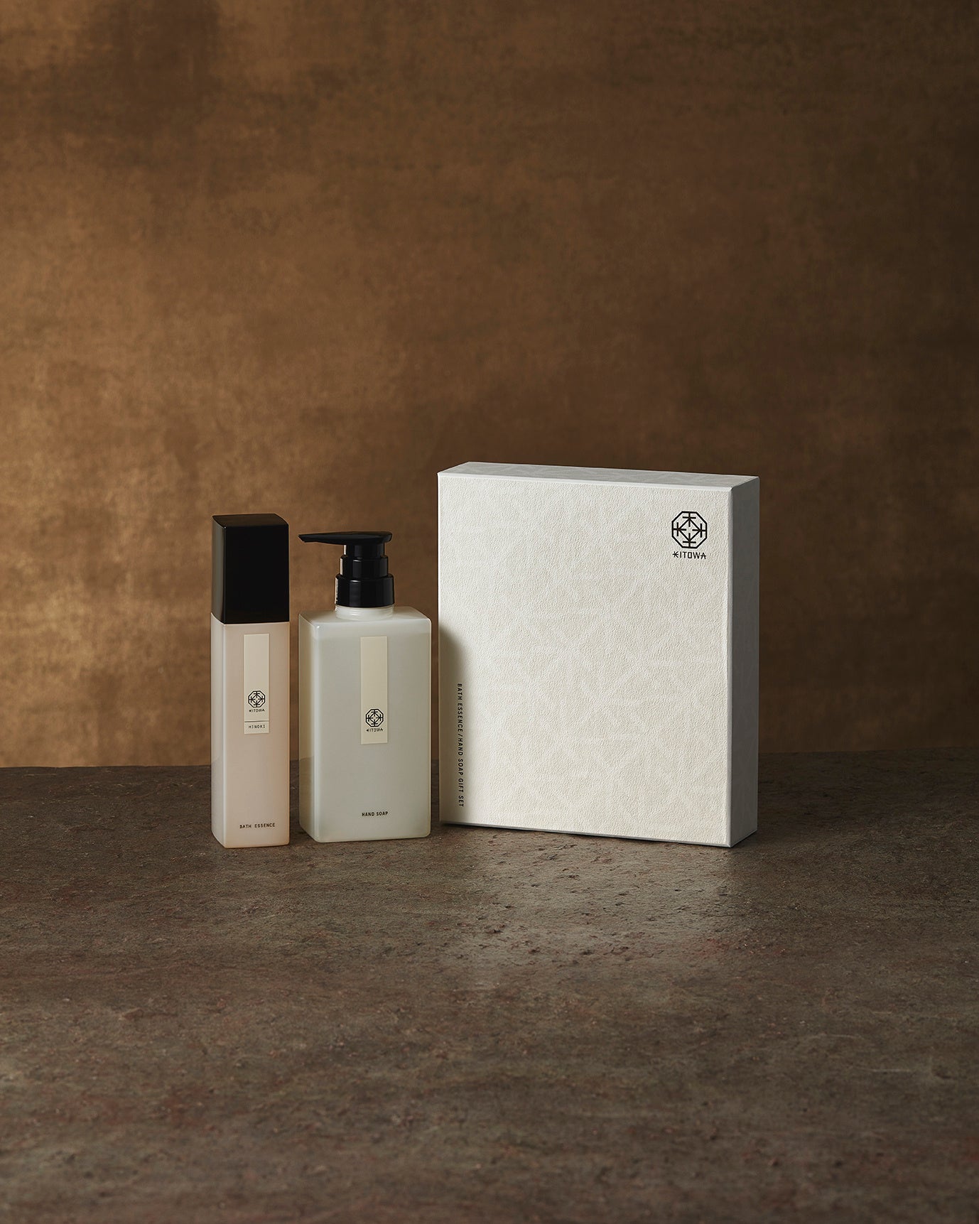 KITOWA】ブランドのアイコンアイテムを集めた新作ギフトセット