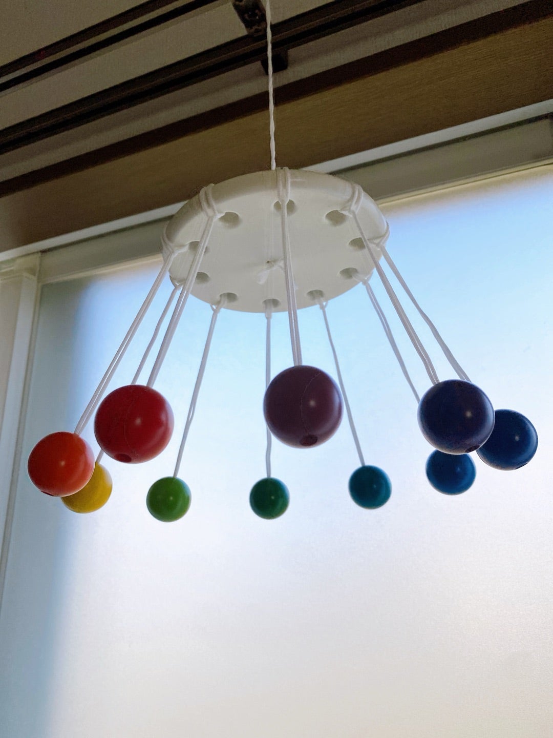 童具館の赤ちゃんおもちゃ『ケルンボール』の魅力 | 知育大好き