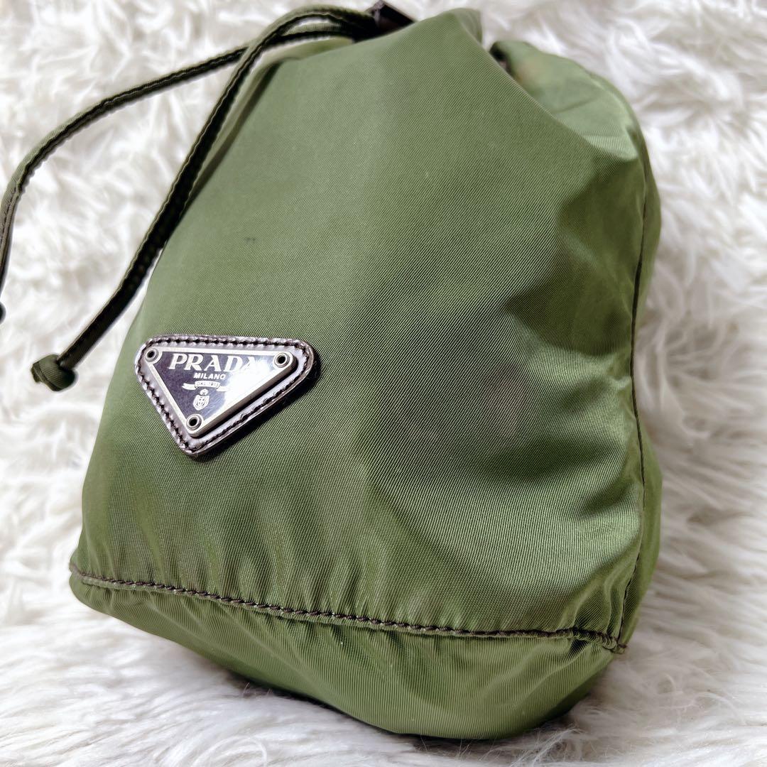 バッグ PRADA Khaki Nylon Drawstring Pouch Y2K