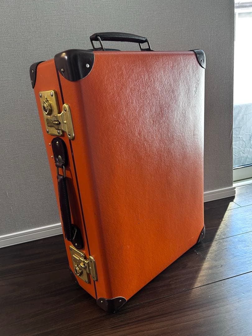 n*p様 グローブトロッター　スーツケース　オレンジ　機内持ち込みサイズ