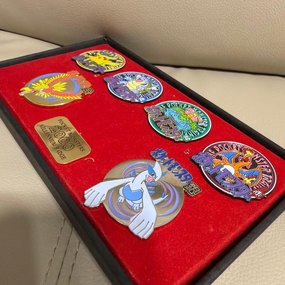 ポケットモンスター ミレニアムバッジ 2000年記念 限定 ピンバッジ