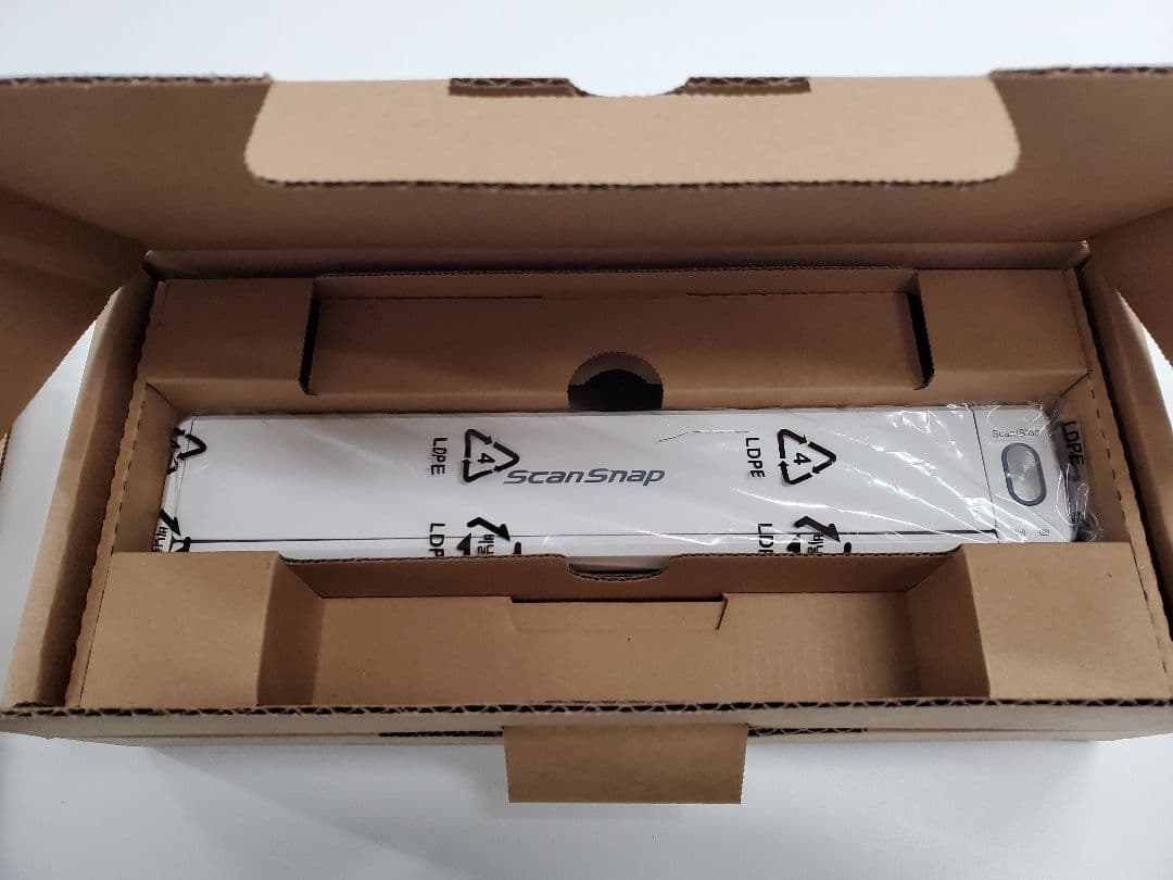 【未使用】ScanSnap iX100 ドキュメントスキャナー　スキャンスナップ