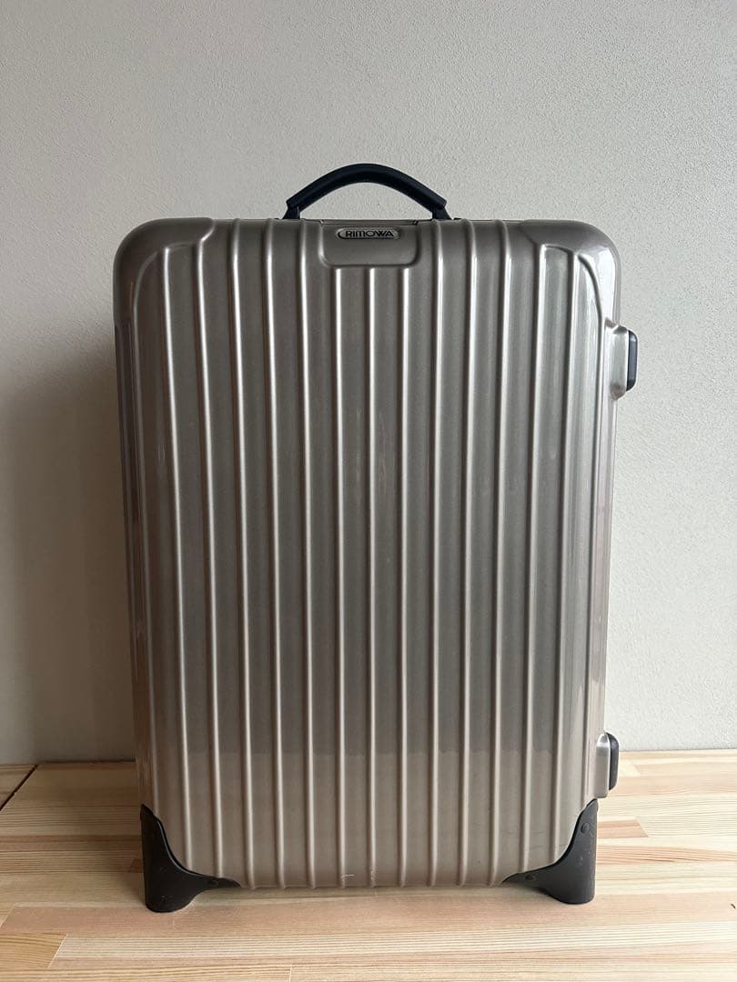 RIMOWA リモワ サルサ 2輪 キャリーケース 1-3泊] リモワ サルサジャパン 33L サンドゴールド 2輪 RIMOWA SALSA