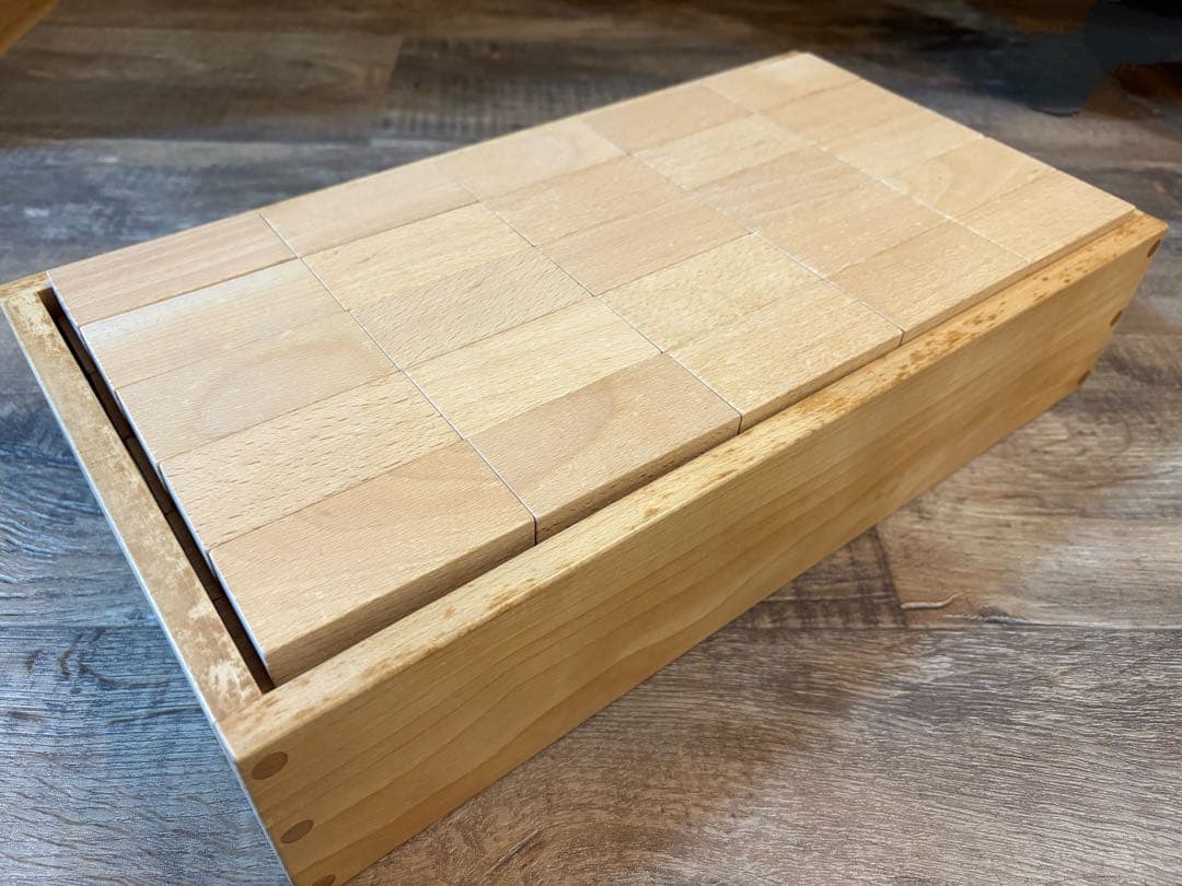 小さな大工さん 直方体 100個　40㎜基尺　収納箱つき　(2) 40mm基尺】40-2 基本の積み木 直方体 100個セット - 小さな大工さん