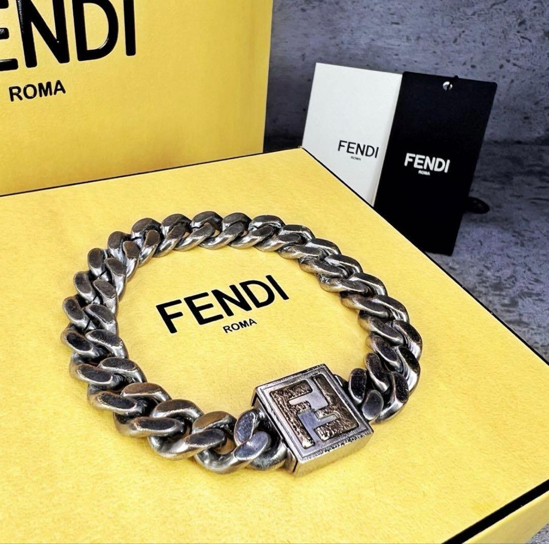 FENDI フェンディ 喜平 チェーンブレス FFゴールドロゴ Lサイズ
